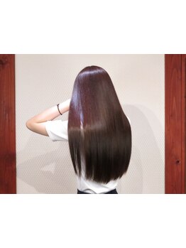 【東区/東苗穂】大人女性から支持されるPirka★艶で若見え！ダメージは最小限でほぼ全ての癖毛に対応◎