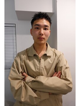 シイ(SIE) フェードショート×ピンパーマ