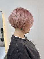 セルン(cerne)&nbsp;ベリーショートハイトーンケアブリーチ大人ショートピンクカラー