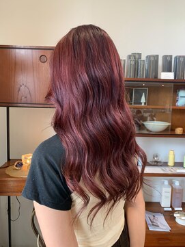 サザ 坐 ヘアークラブ ワインレッド・ロングヘア