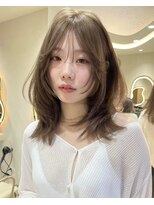 サイン 渋谷(SIGN)&nbsp;韓国ボブハッシュカットレイヤーカットグレージュブリーチ無し