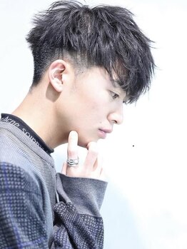 ジア ヘアグリージア(ZIA-hair Grigia-)の写真/【再現性の高さが人気】エッジの効いたカットでハイクオリティ＋ハイセンスな仕上がりが叶う♪