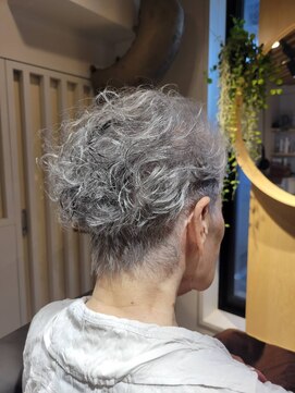 ルナフローラバイエム 横浜鶴屋町(luna flora by em) 大人ツーブロック