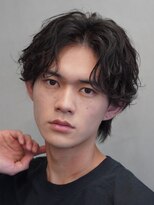 フィフス(fifth)&nbsp;原宿シャドウパーマメンズパーマセンターパートウルフカット30代