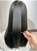 髪質改善で作る極艶ブラックロング