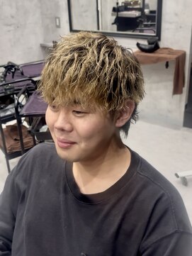 シャインセカンド 大宮(SHINE Second) 刈り上げセンターパート/波巻きツイストスパイラル/大宮