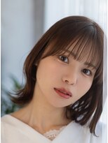 ベレッタ 楠葉店(veretta.)&nbsp;切りっぱなしロブ/外ハネ/透明感/髪質改善カラー/シルバーグレー