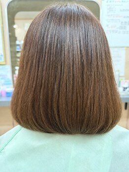 ボブ美容室の写真/【ダメージレス志向】気になる白髪も自然にカバー◎艶やかで上品な仕上がりの大人カラーを丁寧にご提案♪