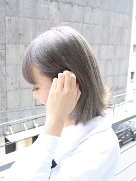 シィーム(cime) ホワイトグレージュ