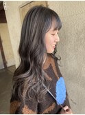 透明感グレージュロング