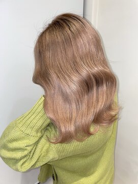 マティス 表参道(matiz) ケアブリーチで艶々ミルクティーブロンド☆デザインカラー