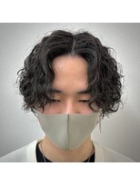 ササ(33) センターパート波巻きスパイラルパーマウルフ