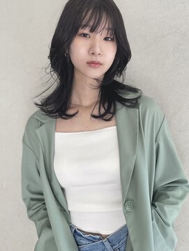 メイカ(MEIKA) どんな世代にもおすすめしたい ちょっぴり大人なウルフレイヤー