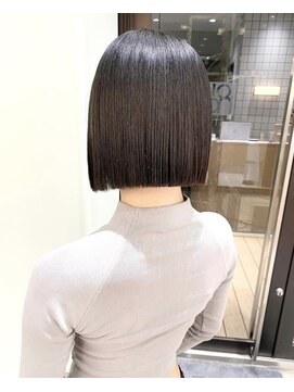 ホロ(hollo) 切りっぱなしボブ_タッセルボブ_ミニボブ