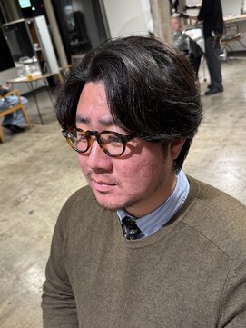 ニュート(Neut ) センターパート色気ヘアーハリソン山中ビームス