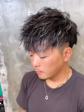 メンズサロン キング 梅田店(Men’s salon K!ng) 波巻きツイストスパイラルパーマ/フェザーパーマ/眉毛/メンズ