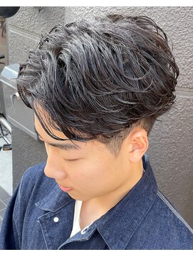 フリーク バーバーショップ 都島店(FREAK BARBER SHOP) MEN’S HAIR/ブルーブラック/フェザーパーマ/サーフカールJ3