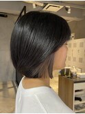 ミニボブ切りっぱなしボブインナーカラーシルバーグレーカラー