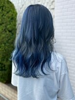 サニー美容室&nbsp;ブリーチカラー レイヤーカット ウルフ 20代 デザインカラー