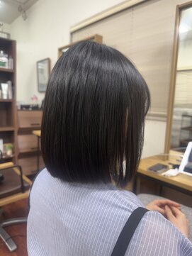 リアナ(RIANA) 前下がりボブ