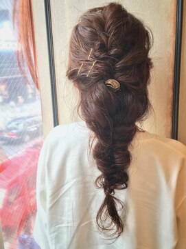 ネオリーブ アンド 渋谷店(Neolive &) 【Neolive & 渋谷店】簡単アレンジ クルリンパフィッシュボーン