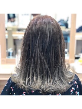 アッシュ 新小岩店(Ash) イルミナ×グレージュグラデーションカラー