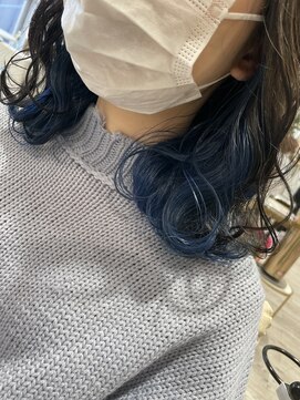 ブティック(boutique) 「お客様施術後フォト」インナーカラー ブルー