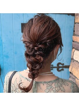 ミル 今治(1003 mille IMABALI) 結婚式のお呼ばれに編みおろし風ヘアセット