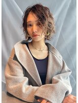 イトシテ&nbsp;ボブパーマ×グラデーション×ライトベージュ【本多身和子】