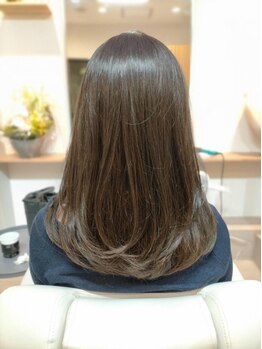 オト(oto)の写真/髪に悩める大人女性に向けた、グレイカラーを実現♪丁寧なカウンセリングで理想のカラーを叶えます◇
