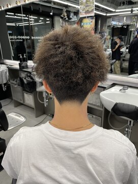 ザ フェイダーズ(The Faderz) イケメン黒髪モテるネープレスショート流行モテ髪マッシュ束感