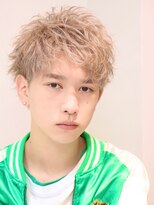 オーシャントーキョー 大阪(OCEAN TOKYO)&nbsp;ハイライトミルクティーベージュツーブロックメンズマッシュ