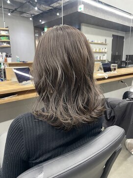 エヌ(N) グレージュカラー