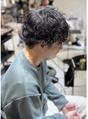 センターパートウルフカットツイストスパイラルパーマゆるめ黒髪