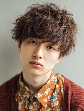 柔らか質感☆スパイラルパーマの無造作マッシュ