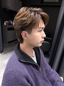 ウシワカマルガーデン(ushiwakamaru Garden) ニュアンスパーマ/毛流れパーマ/センターパート/韓国メンズ