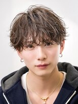 オーシャントーキョーオーバー 渋谷(OCEAN TOKYO OVER) 波巻きラウンドマッシュセンターパートシャドウパーマ韓国