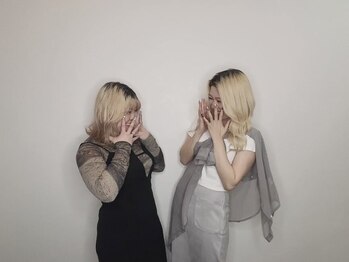Y’s BLUE le'a【イースブルーレア】の写真/女性の観点だからこそ分かる髪のお悩みに寄り添ってくれる♪落ち着いたサロン店内でじっくり相談しやすい◎