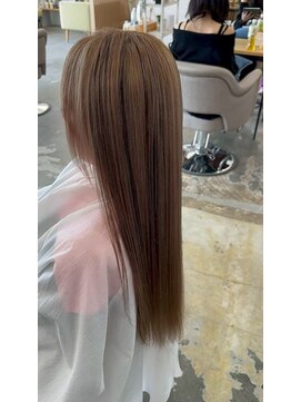 ボンドヘアステージ 良福寺店(BOND hair stage) ハイトーン×ローライトで魅せる、大人の髪質改善ストレート