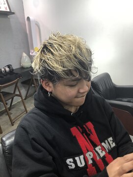 ザ ホワイトノート(The WHITE NOTE) 前下がりマッシュ×インナーカラー