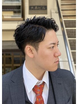 ドルクス 日本橋(Dorcus) 刈り上げ7：3ビジネスショート　癖毛サラリーマン