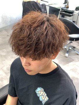 ウノ(U.No.) 波巻きパーマ