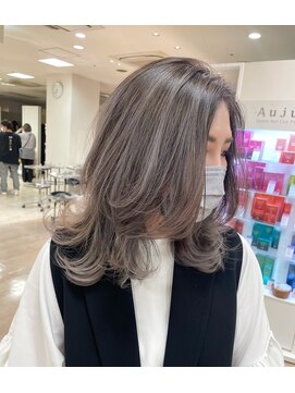 シャルムバイケンジ(Charm.by KENJE) グレーベージュニュアンスカラーヘルシースタイルレイヤーロング