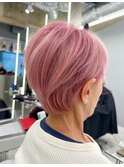 大人ショートカット/ピンクベージュ/ハイトーンカラー