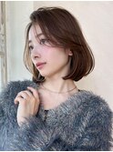 ミディアムウルフひし形シルエットボブホワイトグレージュ