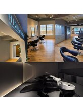 店内は自然の光が差し込むゆったりとした空間