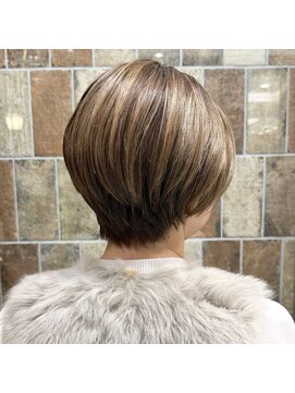 ピークアブー アヴェダ アトレ恵比寿(PEEK-A-BOO AVEDA) 前髪なし/ショート/ショートボブ/ハイライト/恵比寿