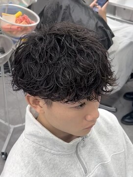 ゼノ 海老名(XENO) シャドウパーマラウンドマッシュフェザーパーマ