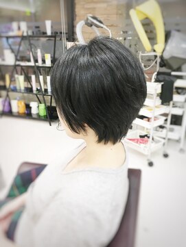 クール ヘアー ギャラリー 神明町店(COOL Hair gallery) 美シルエット大人ショート