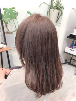 トランクヘアデザイン(TRUNK Hair Design)の写真/カラーをもっと可愛く魅せるカット技術！毛先までたっぷりな艶感で叶う、綺麗なミディアム・ロングstyleを*